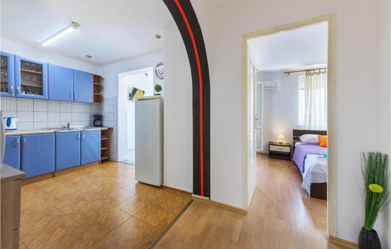 Nice Apartment In Pula With Kitchen Esterno foto