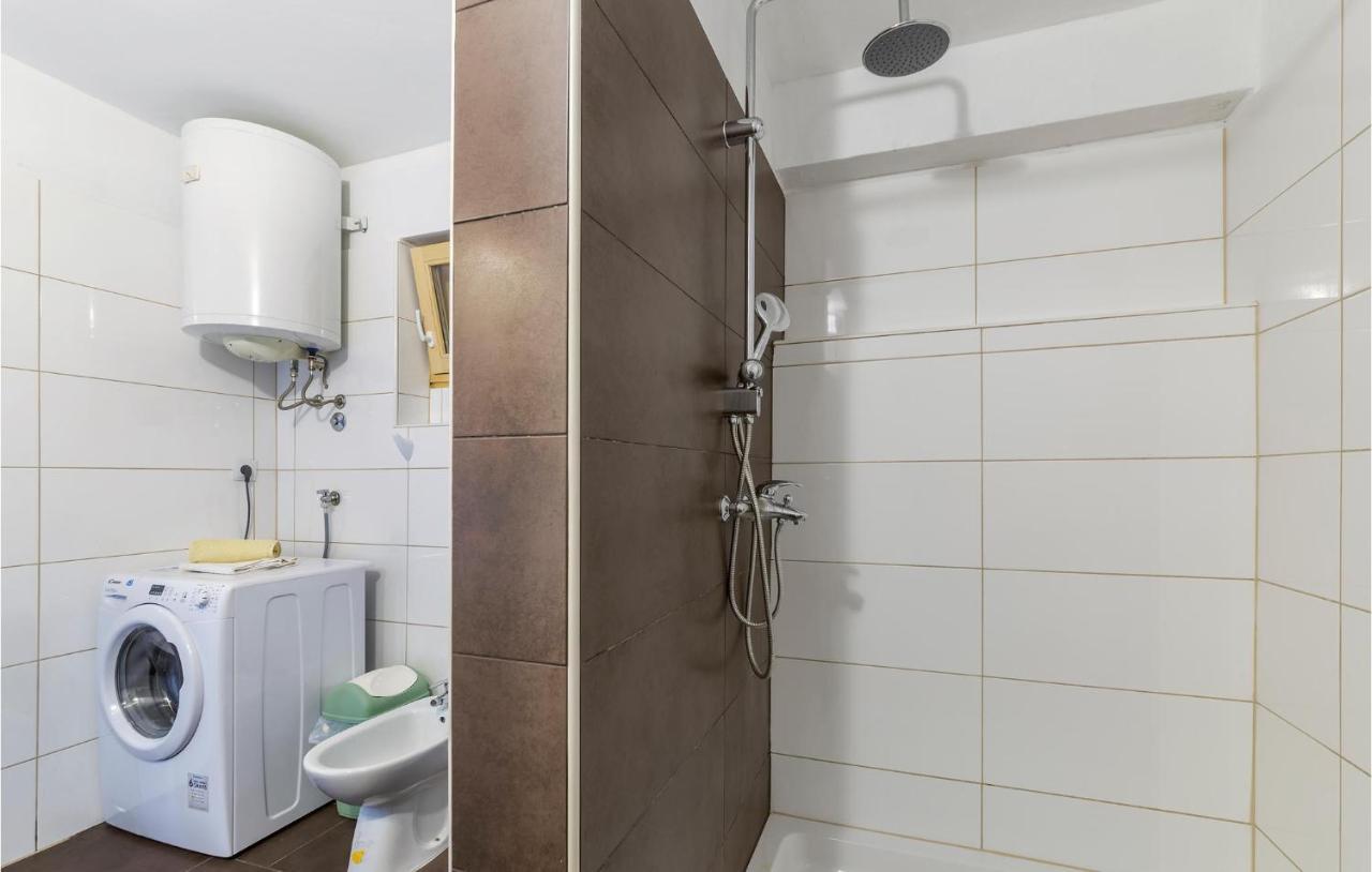 Nice Apartment In Pula With Kitchen Esterno foto