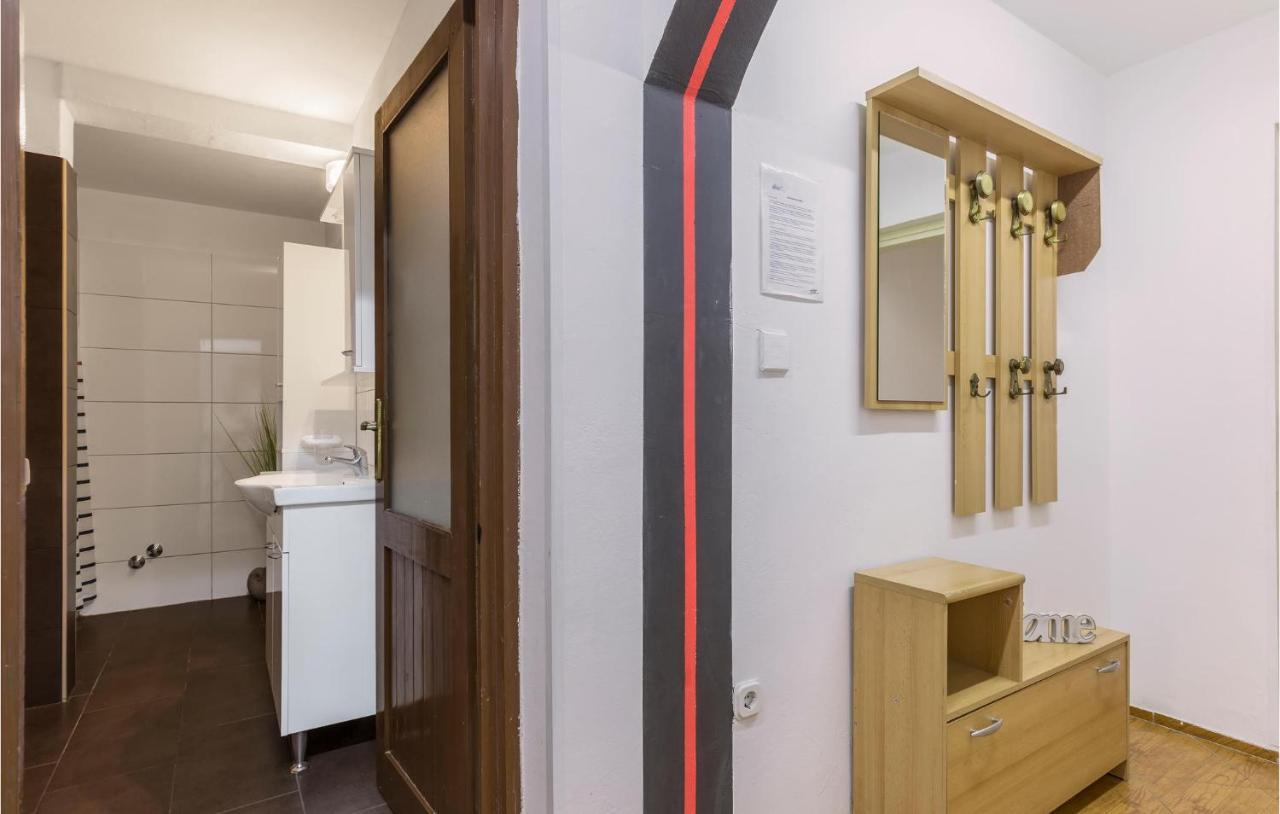 Nice Apartment In Pula With Kitchen Esterno foto