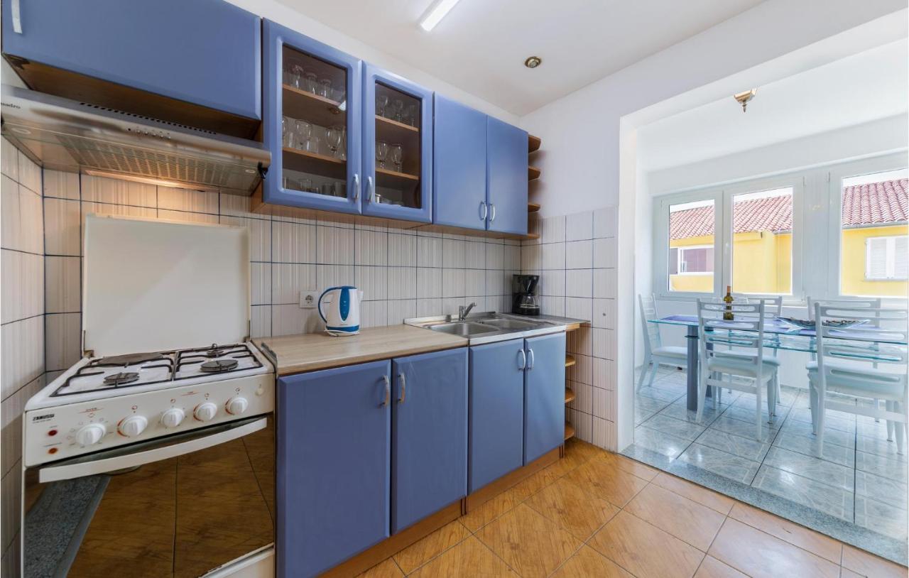 Nice Apartment In Pula With Kitchen Esterno foto